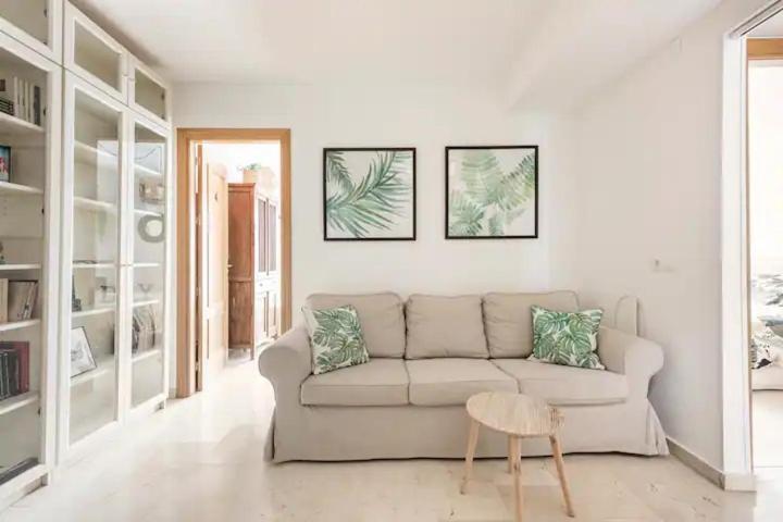 Lunaroom Center & Quiet Guesthouse Malaga Exterior photo